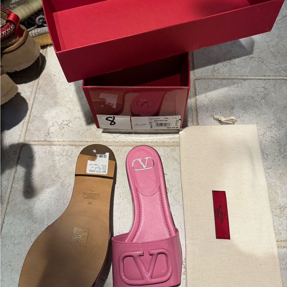 Valentino slipper size 8 orchid color